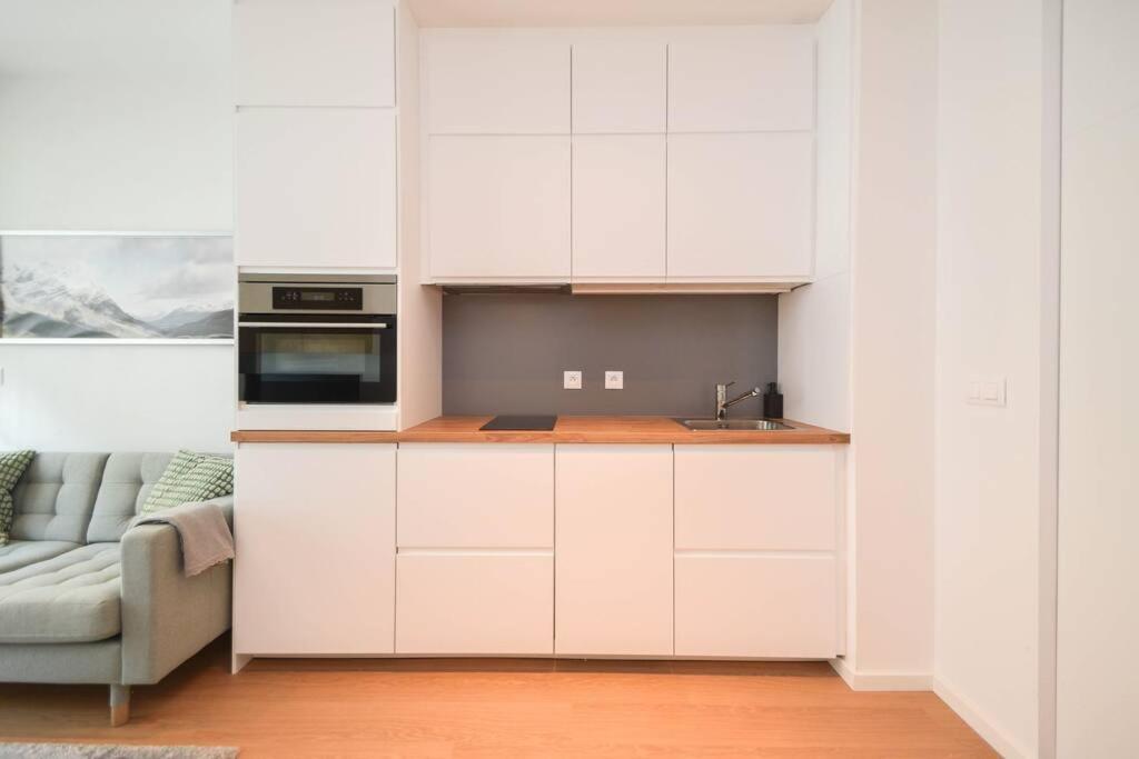 Luxury Apartment In City Center Pozsony Kültér fotó