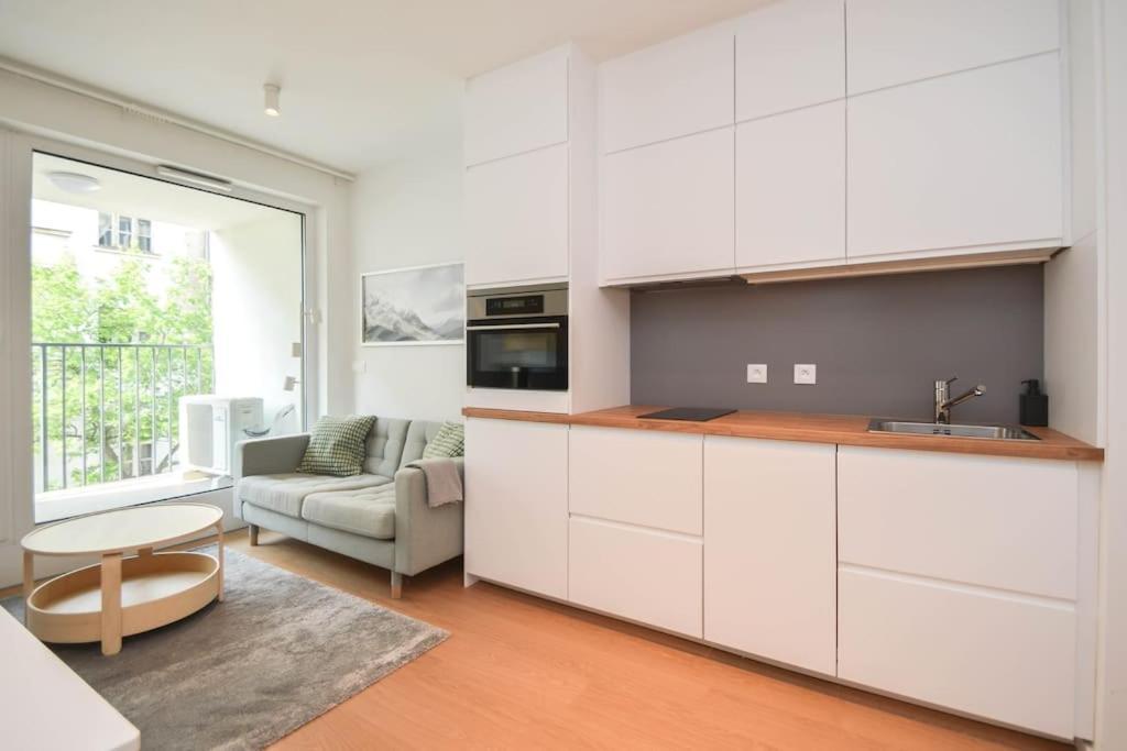 Luxury Apartment In City Center Pozsony Kültér fotó
